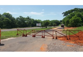 Obras permitiram recuperar trecho danificado por eros�o (Foto: PM Luc�lia).