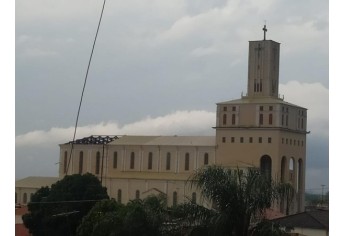 Defesa Civil de Luc�lia contabiliza estragos pelo temporal e deve decretar situa��o de emerg�ncia