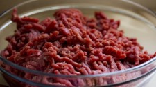 Governo de SP regulamenta a comercialização de carne moída fracionada