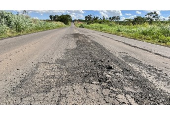 Vicinal do Salto Botelho: novo recape de R$ 21,7 milh�es tem dezenas de pontos cr�ticos e crateras