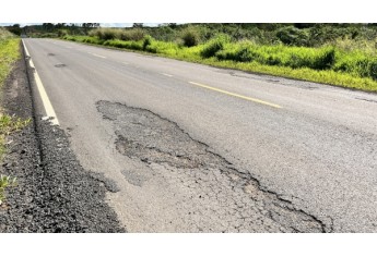 Vicinal do Salto Botelho: novo recape de R$ 21,7 milh�es tem dezenas de pontos cr�ticos e crateras