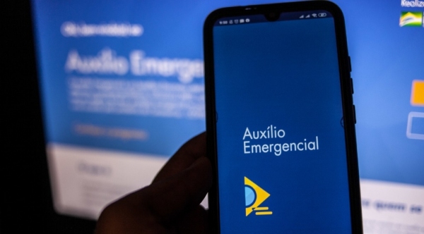 Senado aprova PL que amplia benefici�rios do aux�lio emergencial (Ag�ncia Brasil).