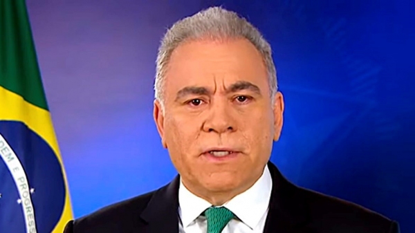 Ministro da Sade, Marcelo Queiroga, em seu pronunciamento na TV, neste domingo, 17 de abril (Reproduo/TV Brasil).