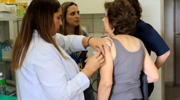 Campanha prevista para abril ter� in�cio este ano no dia 23 de mar�o. Ser�o disponibilizadas 75 milh�es de doses (Foto: Wilson Dias/Ag�ncia Brasil).