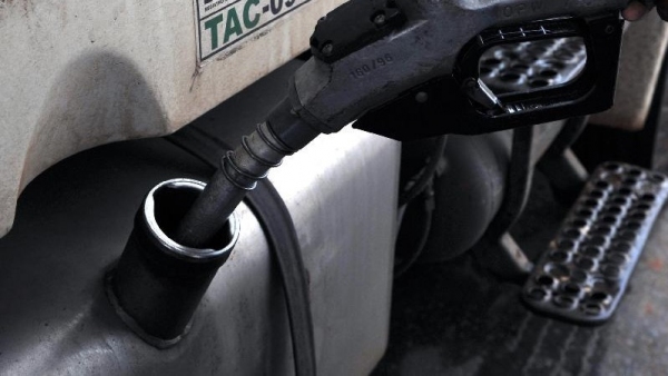 Redu��o nos pre�os come�a a vigorar nesta sexta-feira, 12, na venda da Petrobras para as distribuidoras (Valter Campanato/Ag�ncia Brasil).