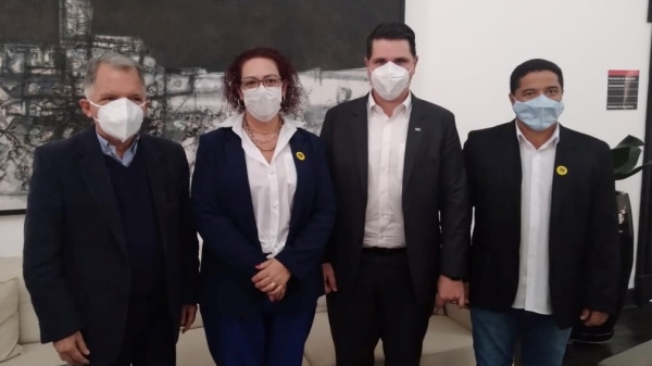 Bragato, Tati, Cau� Macris e Marcos Lima, na Casa Civil do Governo de SP (Divulga��o/PML).