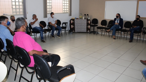 Representantes de sete cidades da regi�o participaram do encontro em Luc�lia (Assessoria de Imprensa/PM Luc�lia).