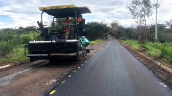 Obras em andamento na vicinal Paschoal Milton Lentini (Divulga��o/PML).