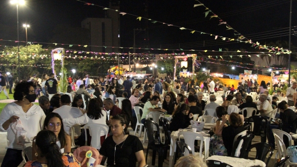 Festa Julina foi realizada no dia 9 de julho (Divulga��o/Par�quia Sagrada Fam�lia).