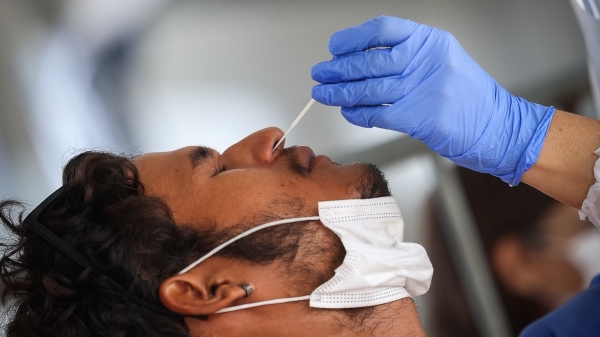 Alta exponencial de casos traz risco de falta de materiais de testes. Com decreto de situa��o de emerg�ncia, Prefeitura quer acelerar compras p�blicas para enfrentamento � doen�a (Foto: Walterson Rosa/MS).