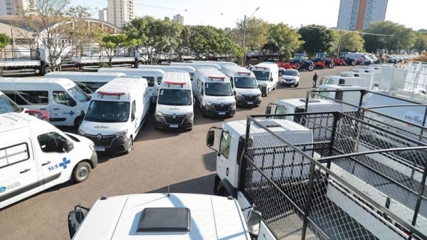 Entrega dos ve�culos e equipamentos na manh� desta sexta-feira (20) em Presidente Prudente (Divulga��o/Gov SP).