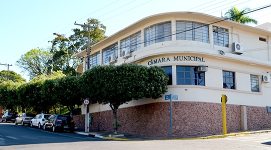 Depois de colhidas as assinaturas, projetos de iniciativa popular dever�o tramitar no expediente da C�mara Municipal, para serem votados pelos vereadores (Foto: Siga Mais).