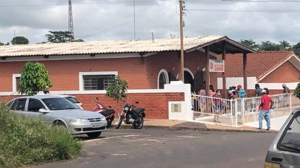 Local onde foi instalada a Central Covid-19, em Luc�lia (Reprodu��o: S�rgio Caldeira).