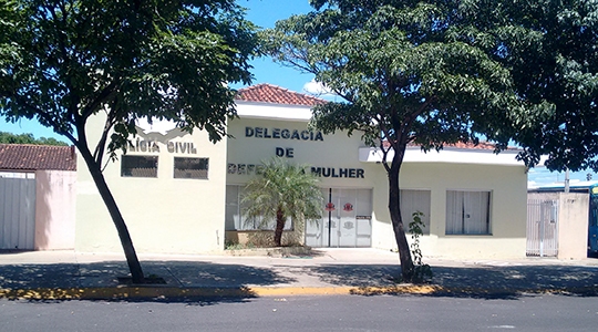 Delegacia de Defesa da Mulher (DDM) em Adamantina (Arquivo).