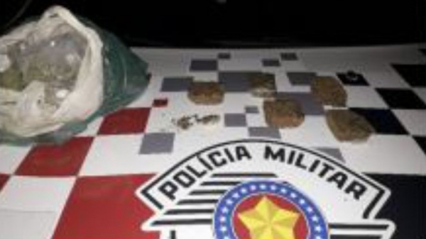 Droga apreendida pela Pol�cia Militar (Divulga��o/PM).