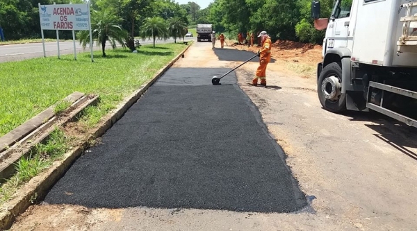 Obras permitiram recuperar trecho danificado por eros�o (Foto: PM Luc�lia).