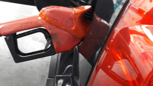 Gasolina mais cara a partir desta quinta-feira (12), nas refinarias, vai repercutir no pre�o final pago ao consumidor (Foto: Fernanda Carvalho / Fotos P�blicas).