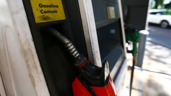 Petrobras diz que baseia os pre�os dos combust�veis em varia��es no mercado internacional e na taxa de c�mbio (Foto: Marcelo Camargo/Ag�ncia Brasil).