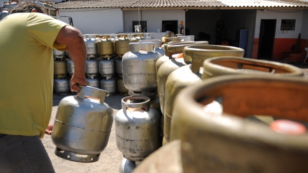 Botij�o de g�s fica 5% mais caro (Foto: Foto: Pedro Ventura/ Ag�ncia Bras�lia).