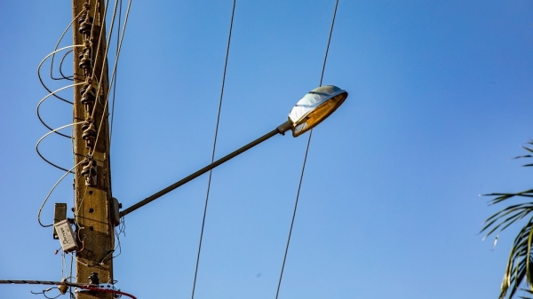 Manuteno na iluminao pblica  responsabilidade das prefeituras, fixa Anatel (Cedida).