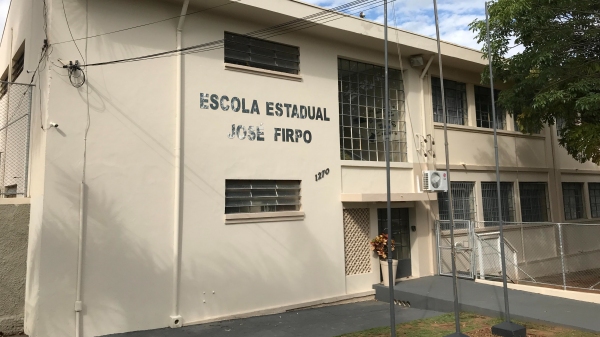 Escola Estadual Jos� Firpo, de Luc�lia, passa a ter aulas em per�odo integral a partir do ano que vem (Foto: Aqui Luc�lia).