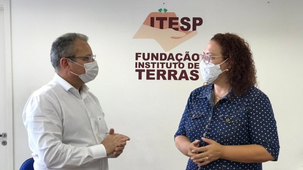Prefeita Tati Guilhermino e o diretor executivo em exerccio do Itesp, Marco Silva (Reproduo).