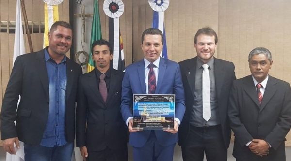 Elizandro Val�rio (Bico), vereador Cristiano Marques (Cristiano Cabeleireiro), deputado Fausto Pinato, vereador Eduardo Fatinanci (Lambari ) e vereador Aparecido Padeirinho (Foto: Reprodu��o).