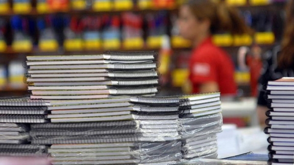 Para economizar, Procon-SP orienta a reaproveitar itens e pesquisar antes de ir �s compras (Arquivo/Ag�ncia Brasil).