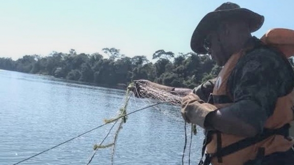Cerca de 7 mil metros de redes de pesca foram apreendidos nos quatro meses da piracema (Divulga��o/PM Ambiental).