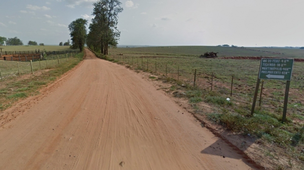 Obra de pavimenta��o da estrada Pracinha/Te�aind� � esperada h� anos (Google).