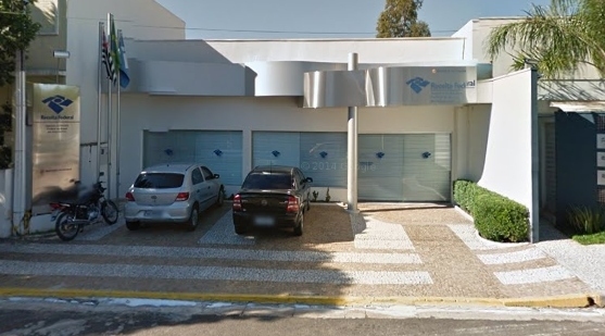 Ag�ncia da Receita Federal em Adamantina (Foto: Google).
