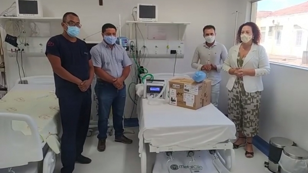 Em live, prefeita detalhou a chegada dos novos respiradores � Santa Casa de Luc�lia (Reprodu��o/PML).
