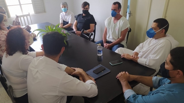 Encontro reuniu representantes dos dois hospitais, do poder p�blico e da sociedade civil (Da Assessoria).