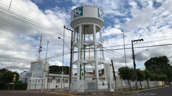 Medida deve beneficiar  680  mil de estabelecimentos do segmento comercial e de servi�os que tenham consumo  de  at�  100m3/m�s (Foto: Aqui Luc�lia).