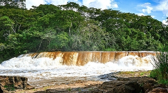 Salto Botelho, no Rio Aguapeí (Rio Feio) é a principal referência turística de Lucélia (Divulgação).