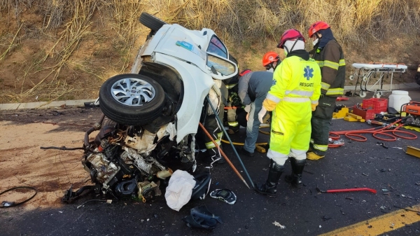 Automóvel Fiat Uno envolvido no acidente (Cedida/PM Rodoviária).