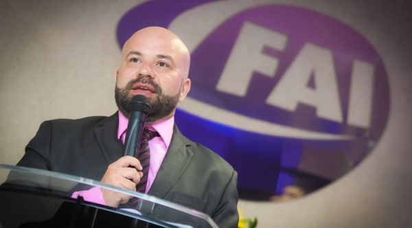 Professor na UniFAI por 18 anos, Jos� Luiz Vieira de Oliveira morreu v�tima de acidente de tr�nsito, na SP-294, em Luc�lia, na tarde deste domingo (Acervo Pessoal).